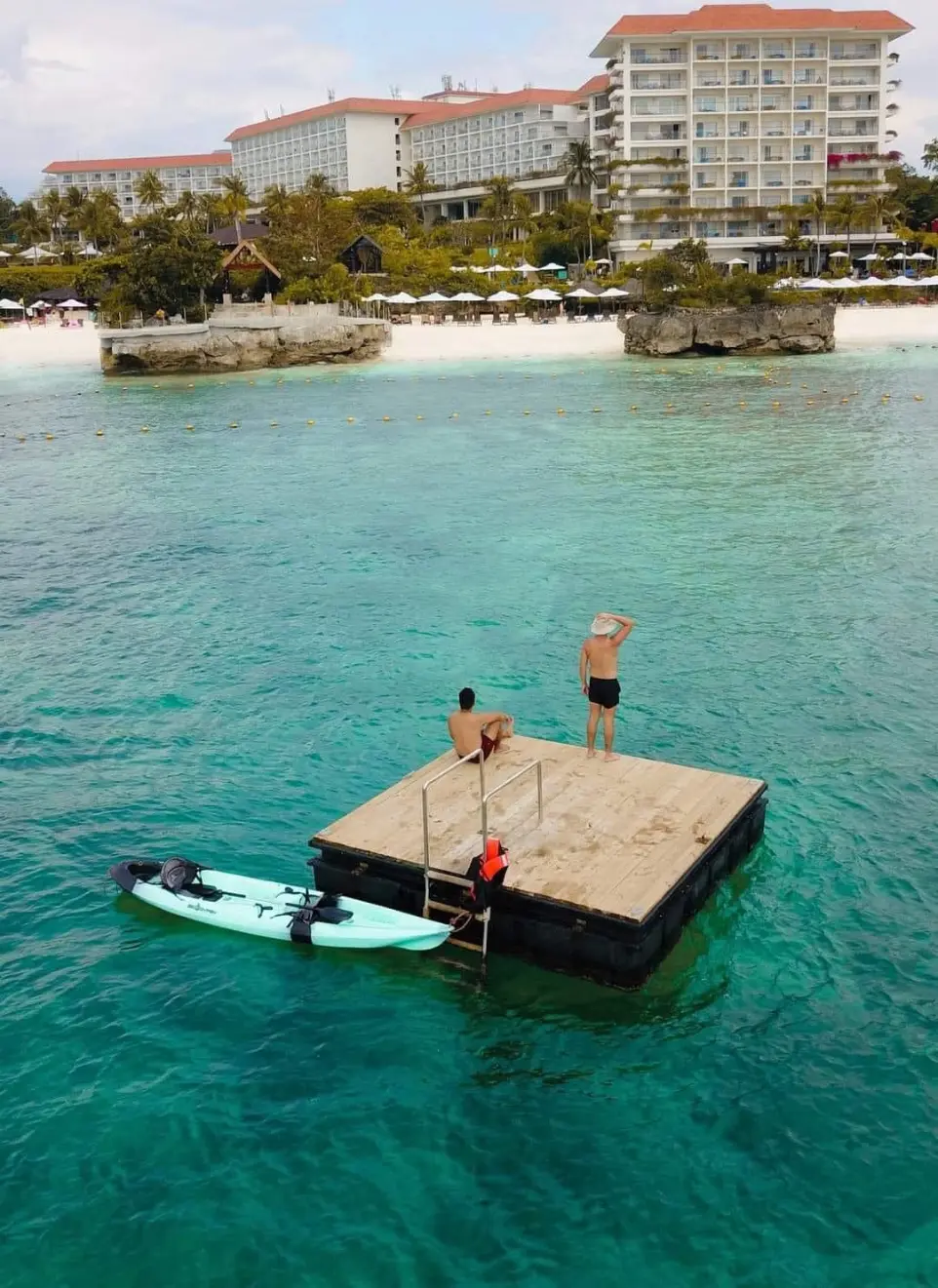 Shangri-la Mactan kayak
